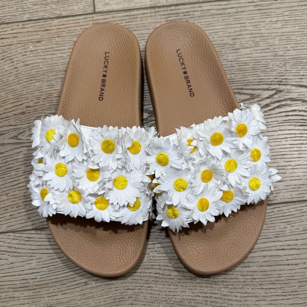 Lucky Brand Tan Slide Sandals